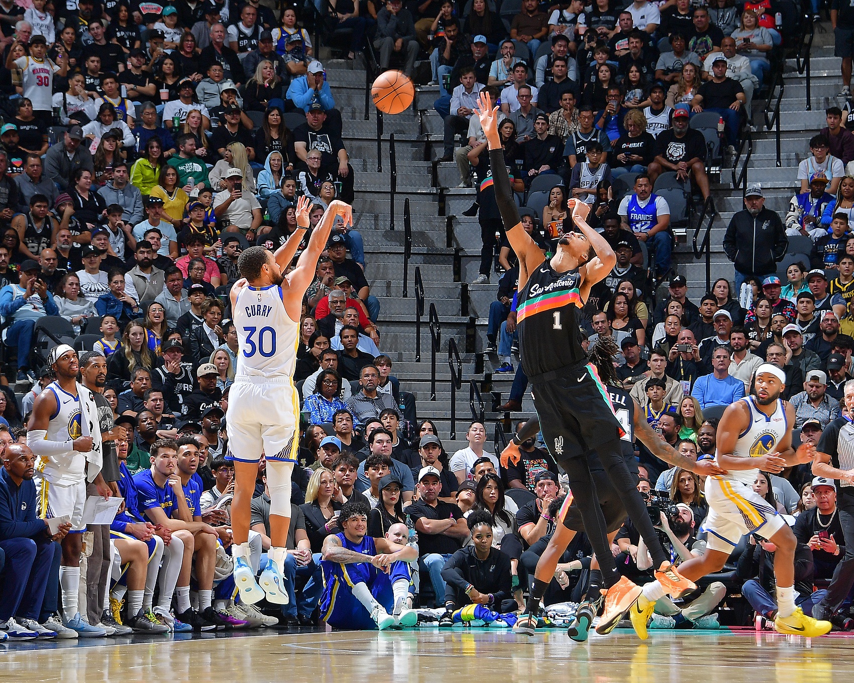 开云官网-雷吉·米勒：看文班打球是必须要有的体验 就和看乔丹&amp;库里一样